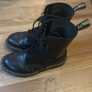 1490 SMOOTH LEATHER MID CALF BOOTS